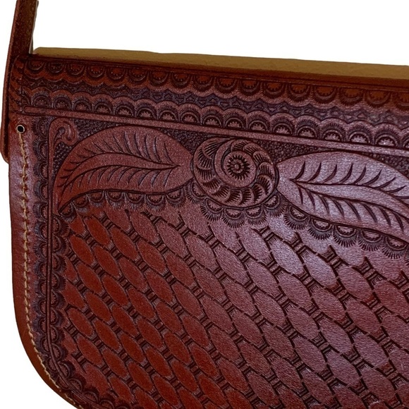 Vintage Tooled Leather Boho Purse - Picture 4 of 9